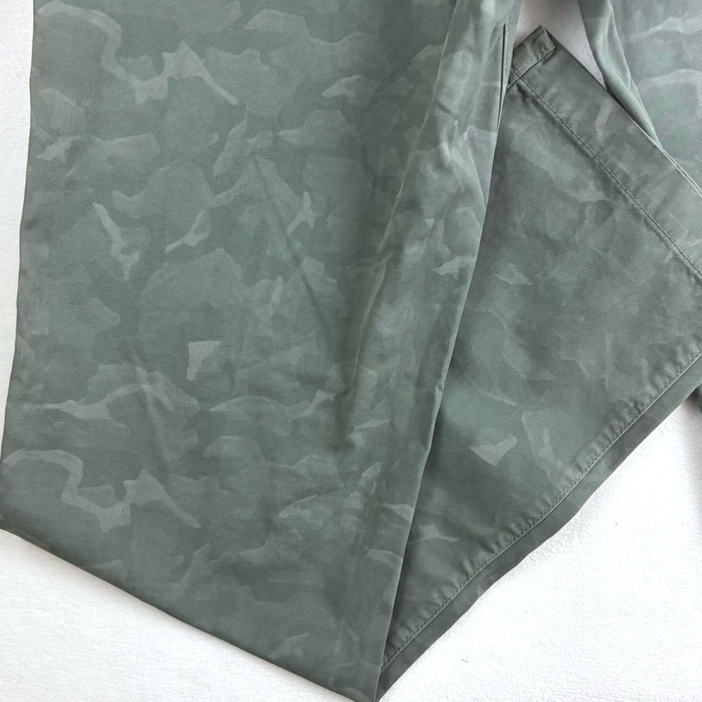 NWT Banana Republic Green Aiden Camo 100% Cotton Slim Straight Chino Pants 36/36 - Picture 11 of 16